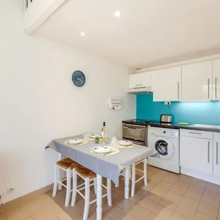 Holiday home Les Mas Bleus By Interhome